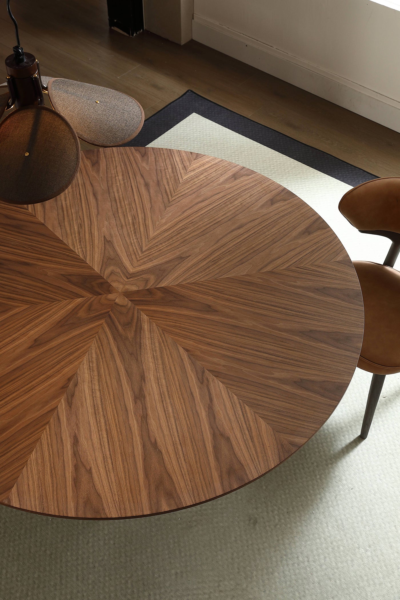 CARSON WOODEN ROUND DINING TABLE